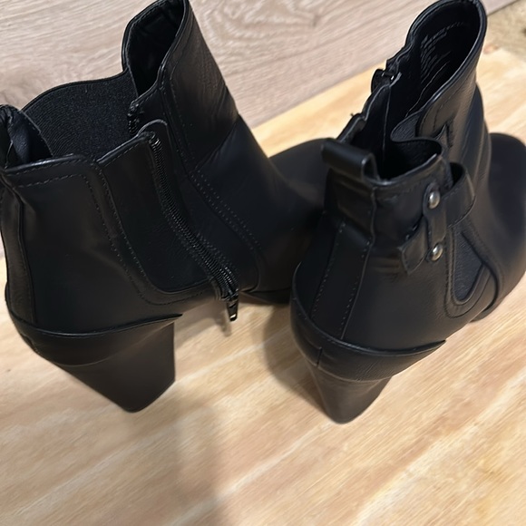 Hot Tomato platform ankle booties 12W black - Picture 4 of 10